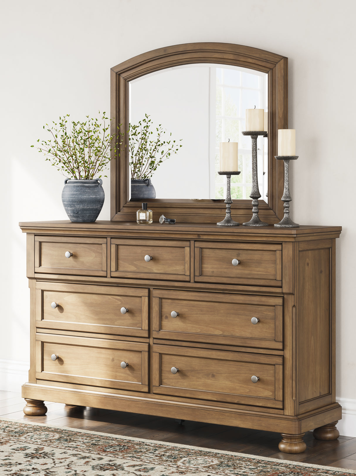 Feddinger Queen Sleigh Bed, Dresser, Mirror, Chest and Nightstand