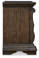 Maylee Queen Upholstered Bed