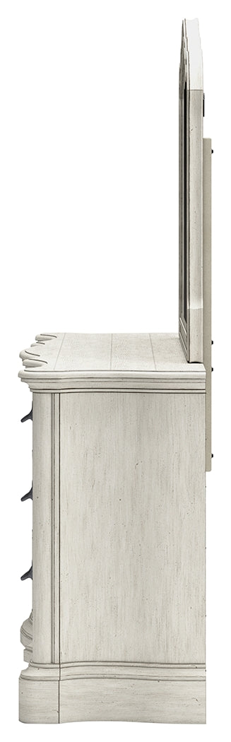 Arlendyne Queen Upholstered Bed
