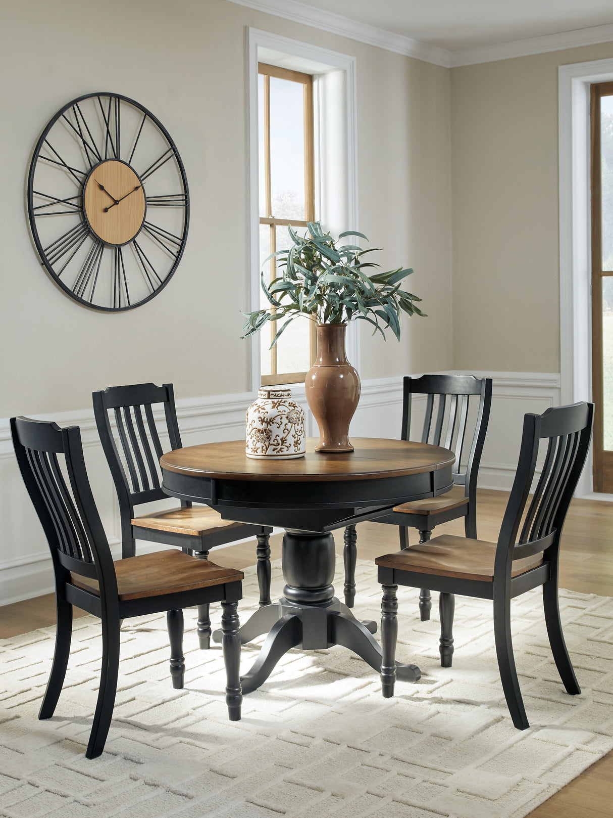 Clorazi Extension Dining Table and 4 Chairs