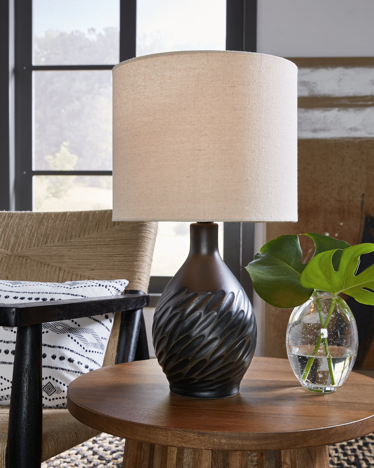 Furniture City Houma - Ashley Furniture - Garinton Table Lamp - Ceramic Table Lamp (1/CN) / Cream - L180194