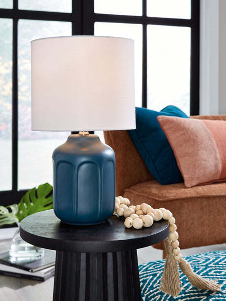 Furniture City Houma - Ashley Furniture - Gierburg Table Lamp - Ceramic Table Lamp (1/CN) / Teal - L180214