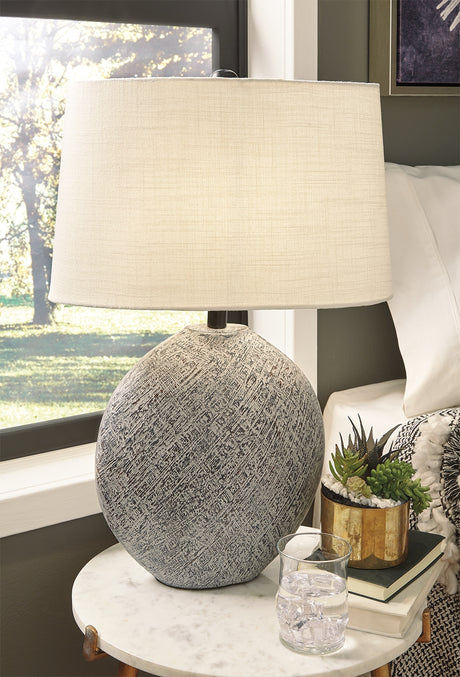 Furniture City Houma - Ashley Furniture - Harif Table Lamp (Set of 2) - Table Lamp (Set of 2) / Black - L235624X2