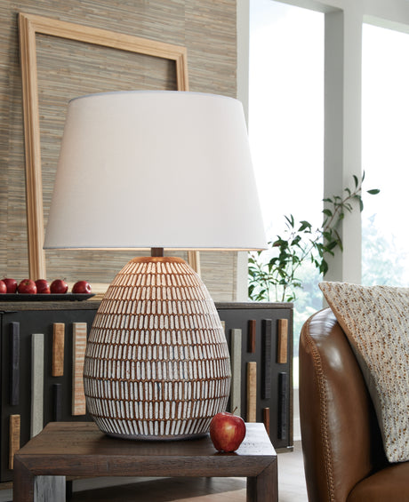 Furniture City Houma - Ashley Furniture - Darrich 2-Piece Lamp Set - 2-Piece Lamp Set - L235804X2