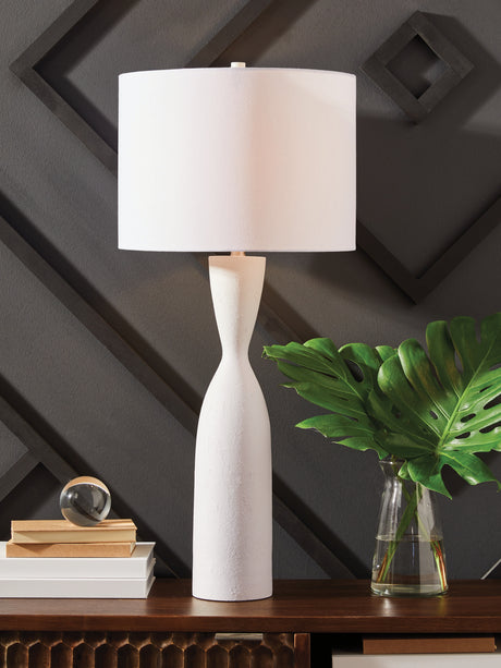 Furniture City Houma - Ashley Furniture - Davinford Table Lamp - Poly Table Lamp (1/CN) / White - L236004