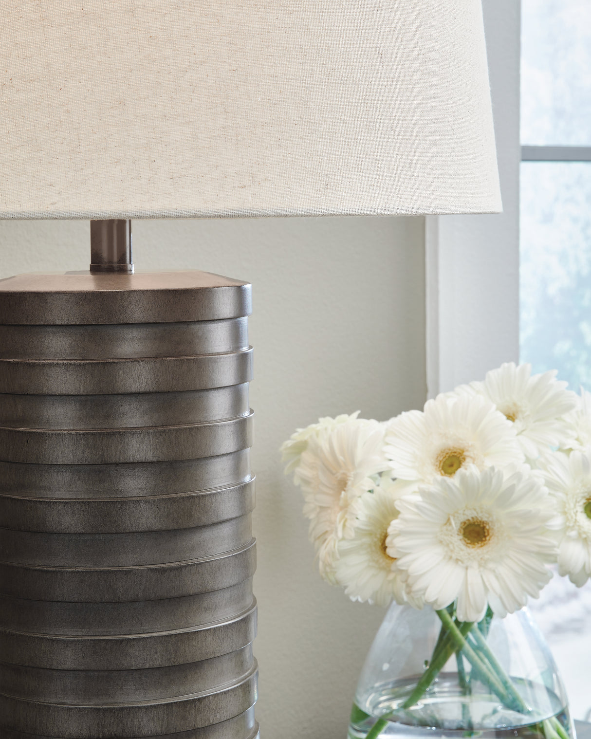 Neilett Table Lamp (Set of 2)