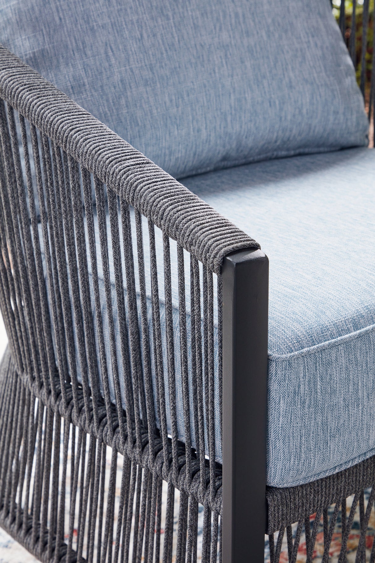 Bridges Beach Outdoor Love/Chairs/Table Set (Set of 4)