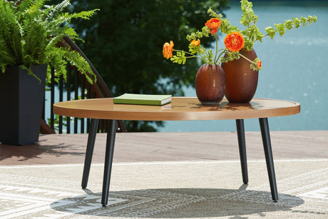 Furniture City Houma - Ashley Furniture - Horizon Hall Outdoor Coffee Table - Cocktail Table / Two-tone Brown - P572-701