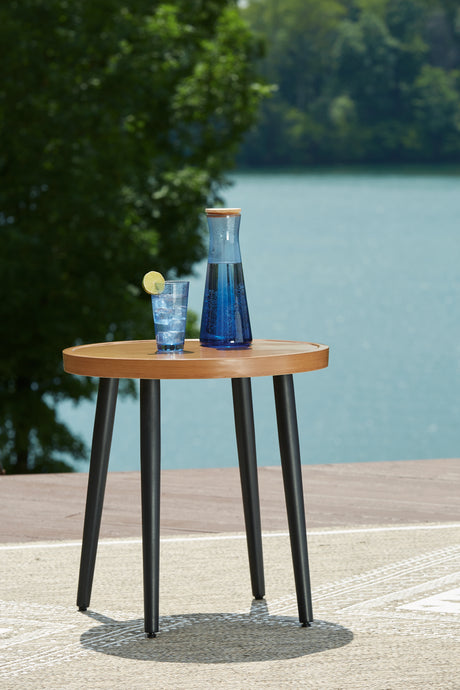 Furniture City Houma - Ashley Furniture - Horizon Hall Outdoor End Table - Round End Table / Two-tone Brown - P572-706