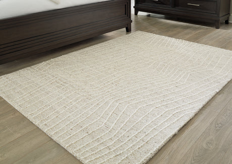 Furniture City Houma - Ashley Furniture - Varahill 5' x 7' Rug - 5' x 7' Rug / Gray/Ivory - R406932