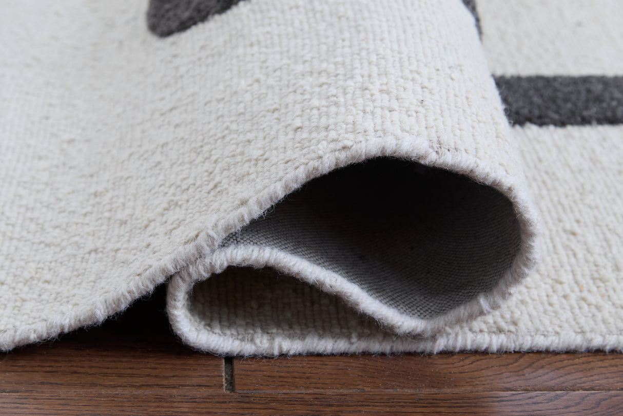 Davismour 5' x 7' Area Rug