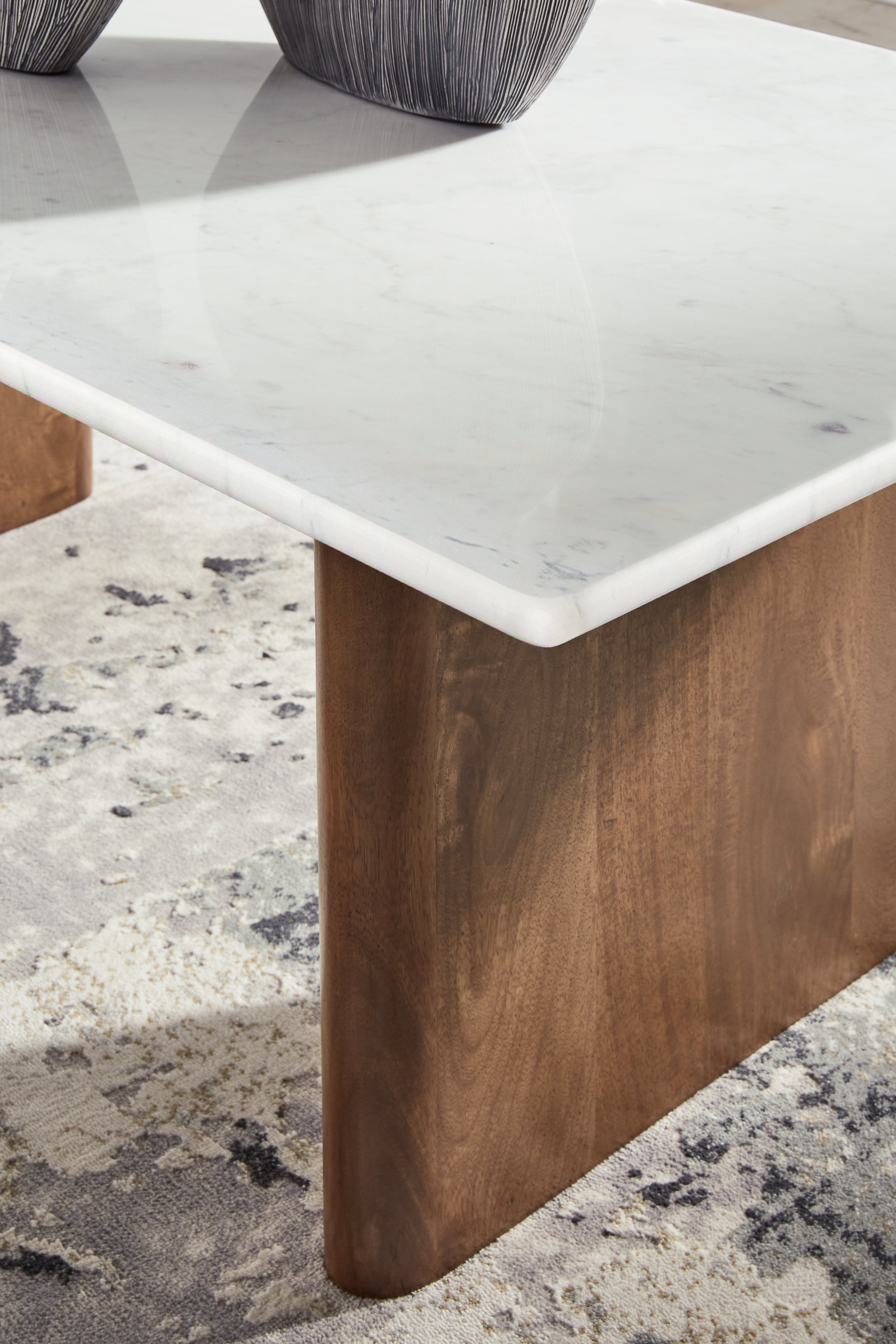 Ashley Furniture Isanti Cocktail Table - Thumbnail 4