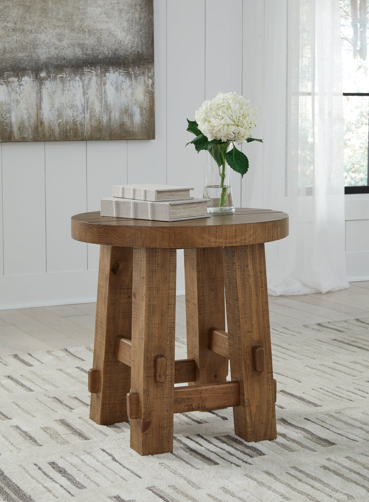 Furniture City Houma - Ashley Furniture - Mackifeld End Table - Round End Table / Warm Brown - T724-6
