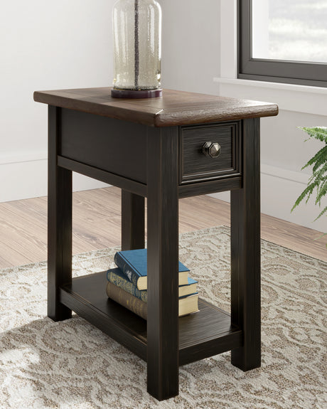 Furniture City Houma - Ashley Furniture - Tyler Creek Chairside End Table - Chair Side End Table / Grayish Brown/Black - T736-107