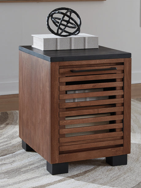 Furniture City Houma - Ashley Furniture - Kallari Chairside End Table - Chair Side End Table / Warm Brown/Black - T737-7