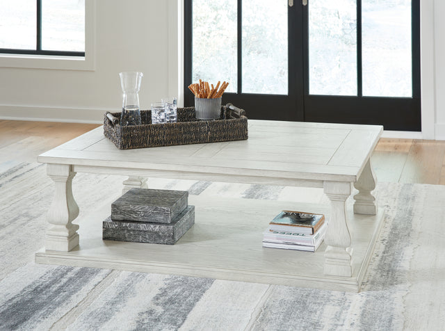 Furniture City Houma - Ashley Furniture - Arlendyne Coffee Table - Rectangular Cocktail Table / Antique White - T747-1