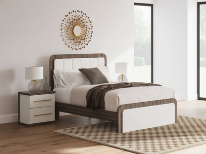 Kendanport - Upholstered Bed