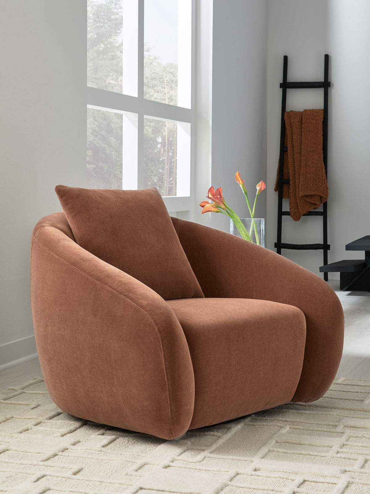 Yahya - Swivel Accent Chair