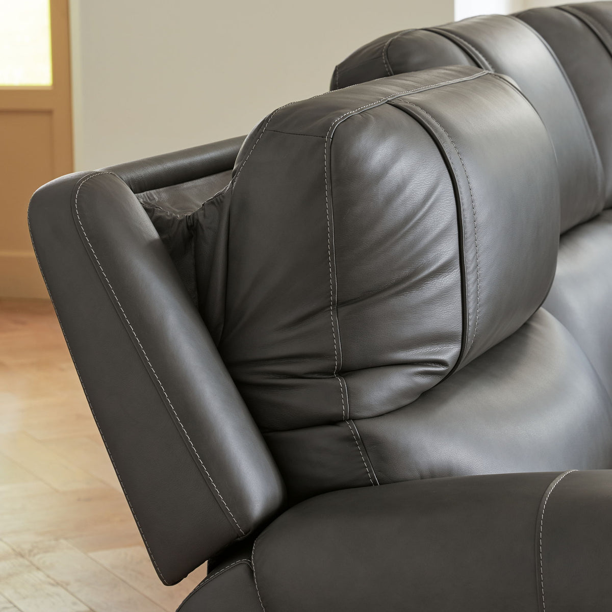 5Z - Pittson - Power Reclining Sectional